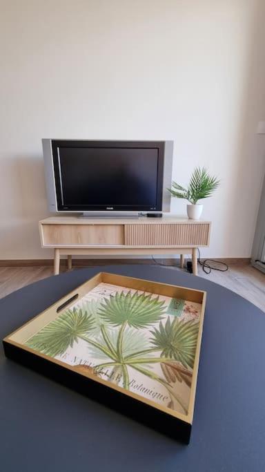 Magnifique Studio Sur Le Port De Груисан Екстериор снимка