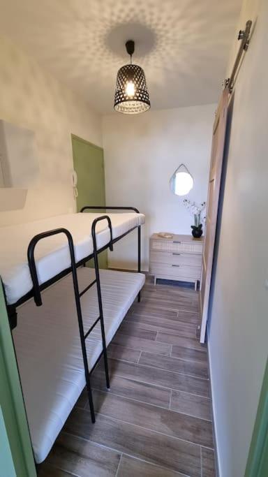 Magnifique Studio Sur Le Port De Груисан Екстериор снимка