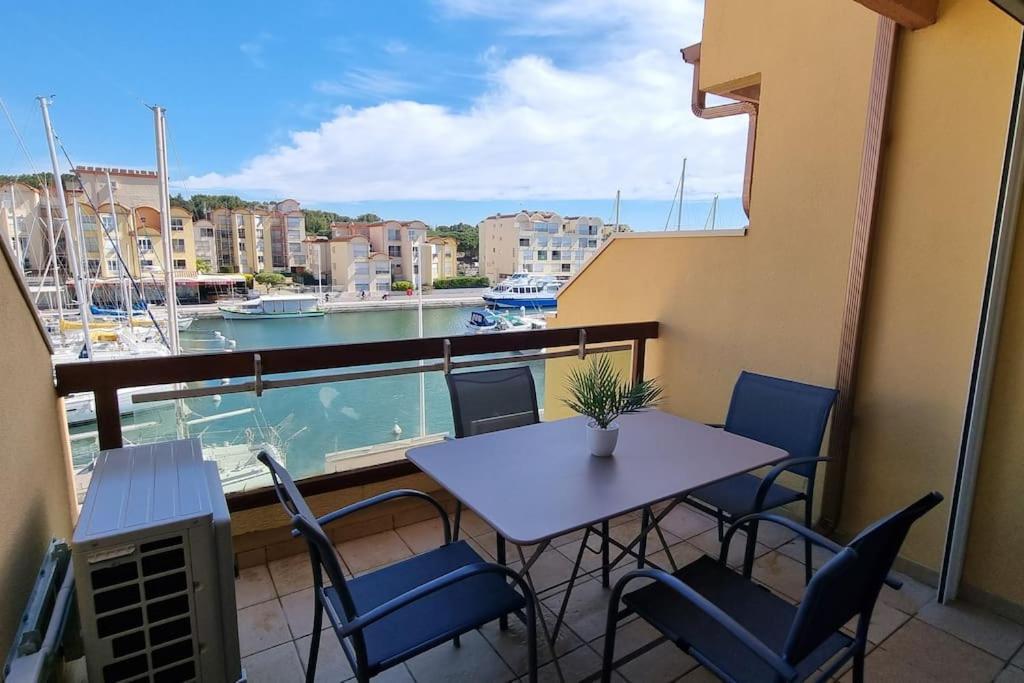 Magnifique Studio Sur Le Port De Груисан Екстериор снимка